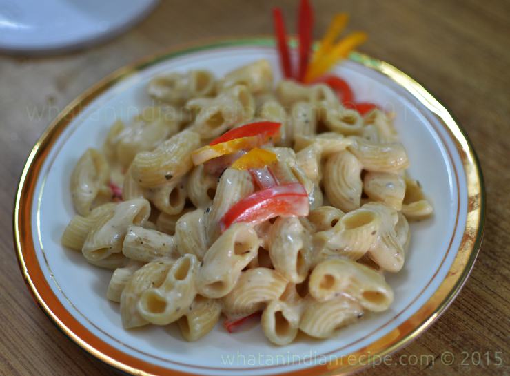 Cheesy Pasta with Bell Peppers